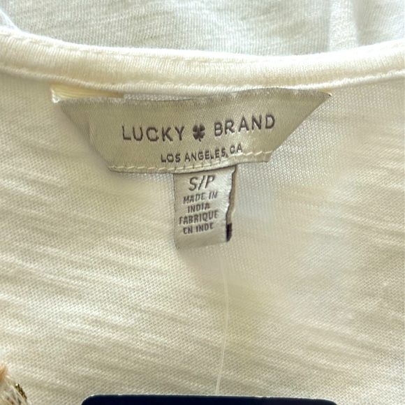 NWT Lucky Brand Short Sleeve White/Gold Embroidered Top Shirt Size Small - Picture 4 of 6